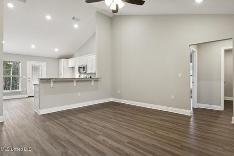 34 Cascade Cv, Perkinston, MS 39573 photo 3