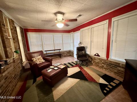 2730 Cedar Bluff Dr, Nesbit, MS 38651 photo 11