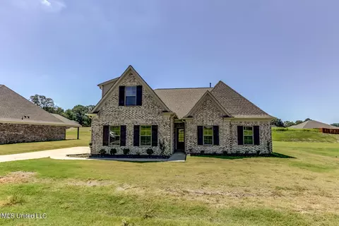 5835 S Sara Ann Dr, Horn Lake, MS 38637