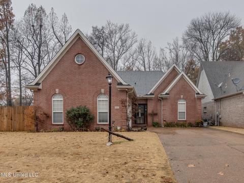6261 Cheyenne Dr, Olive Branch, MS 38654 photo 1