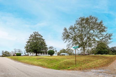 24 2nd St, Perkinston, MS 39573 photo 4