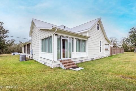 24 2nd St, Perkinston, MS 39573 photo 3