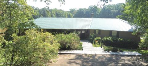1966 Narrow Gauge Rd, Bolton, MS 39041