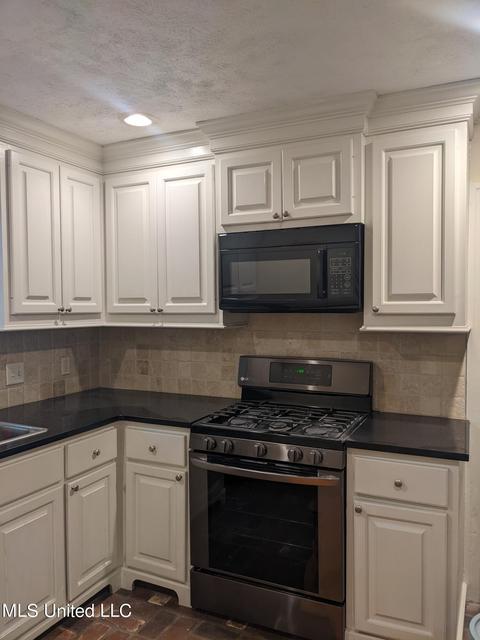 4326 Robin Dr, Jackson, MS 39206 photo 9