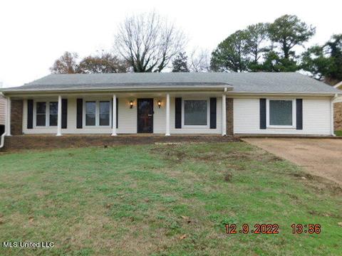 8055 W Farmington Dr, Southaven, MS 38671
