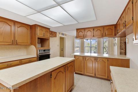 321 Warwick Rd, Clinton, MS 39056 photo 10