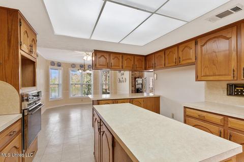 321 Warwick Rd, Clinton, MS 39056 photo 9