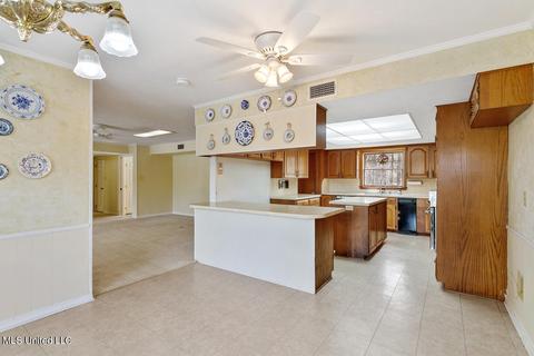 321 Warwick Rd, Clinton, MS 39056 photo 13