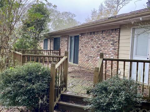 5325 Lakeview Dr, Moss Point, MS 39563 photo 7
