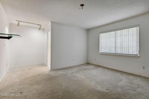 5325 Lakeview Dr, Moss Point, MS 39563 photo 23