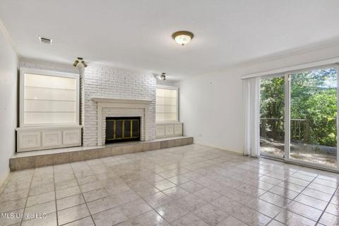 5325 Lakeview Dr, Moss Point, MS 39563 photo 11