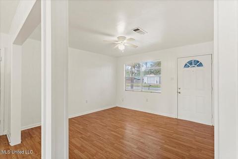 302 Saint Augustine Ave, Long Beach, MS 39560 photo 7