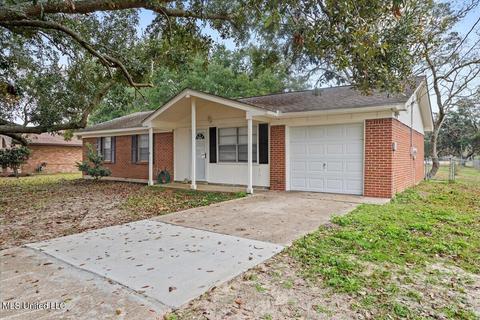 302 Saint Augustine Ave, Long Beach, MS 39560 photo 3