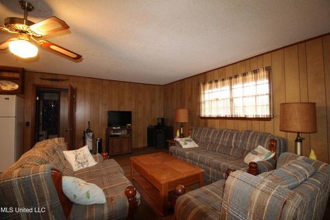 140 Plum Bluff Dr, Lucedale, MS 39452 photo 11