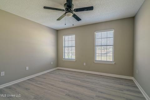 3385 E Plum Point Dr, Olive Branch, MS 38654 photo 17