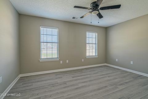 3385 E Plum Point Dr, Olive Branch, MS 38654 photo 19