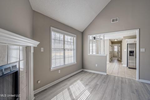 3385 E Plum Point Dr, Olive Branch, MS 38654 photo 10