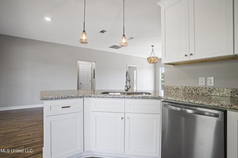 6600 Haystack St, Biloxi, MS 39532 photo 10