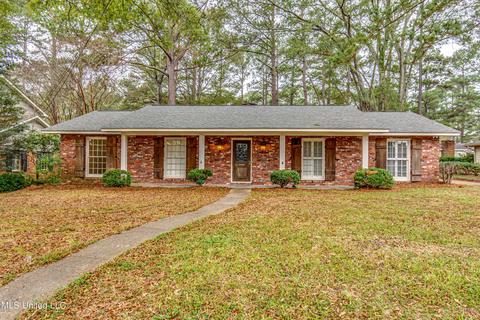 5365 Runnymede Rd, Jackson, MS 39211 photo 1