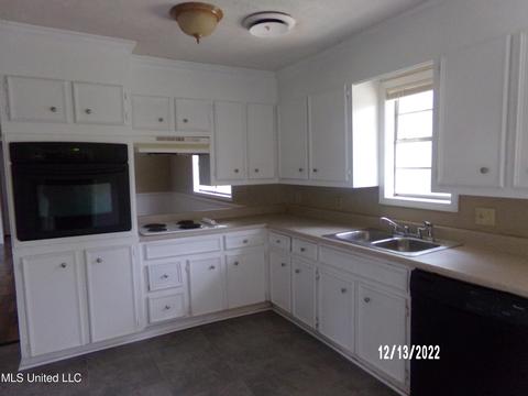 364 Allstate Dr, Jackson, MS 39211 photo 6