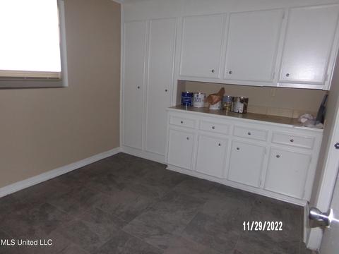 364 Allstate Dr, Jackson, MS 39211 photo 8