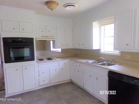 364 Allstate Dr, Jackson, MS 39211 photo 5