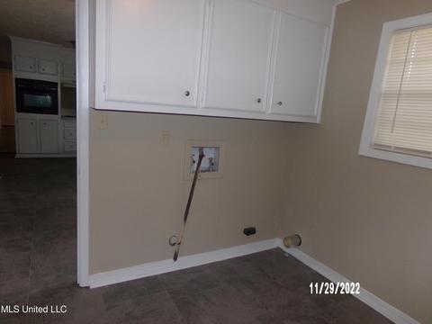 364 Allstate Dr, Jackson, MS 39211 photo 9
