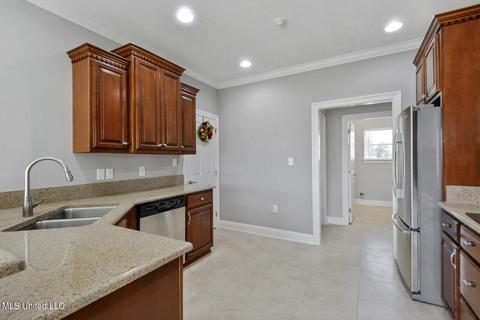 125 Markham Dr, Long Beach, MS 39560 photo 9