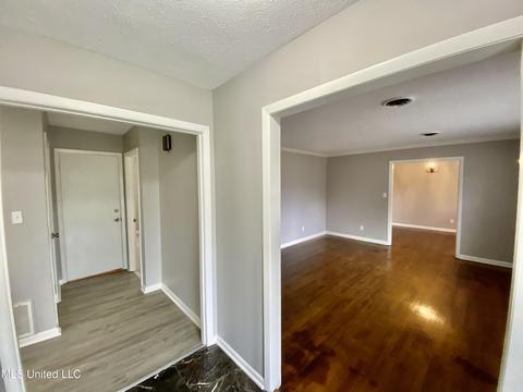 1761 Brecon Dr, Jackson, MS 39211 photo 3