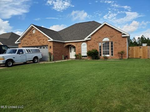 6900 Gregory Dr, Biloxi, MS 39532 photo 2