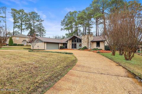 128 Brae Burn Dr, Jackson, MS 39211 photo 1