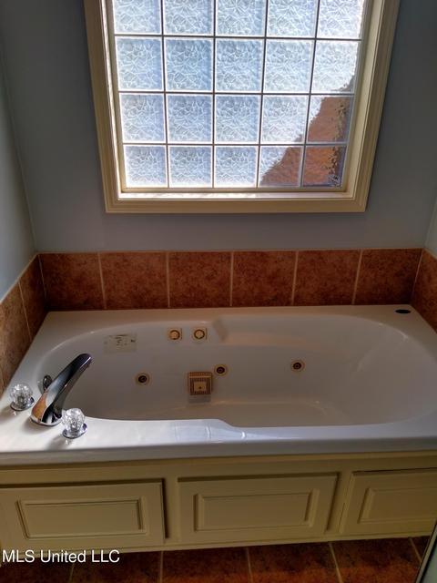 706 Trinity Ln, Ridgeland, MS 39157 photo 9