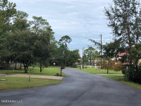 Redwood Lane, Pass Christian, MS 39571