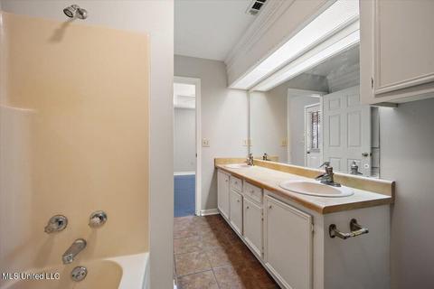 308 Riverbend Cv Cv, Byram, MS 39272 photo 15