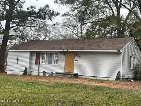 1104 W Mcdowell Rd, Jackson, MS 39204