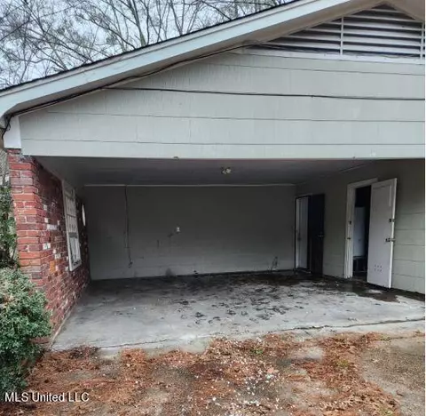 939 Westway St, Jackson, MS 39212 photo 2