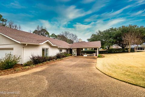 406 St Andrews Dr, Jackson, MS 39211 photo 5