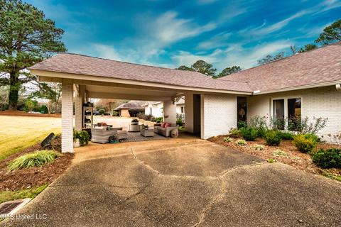 406 St Andrews Dr, Jackson, MS 39211 photo 4