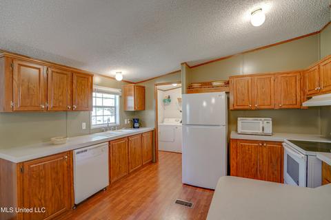 20569 Saucier Lizana Rd, Saucier, MS 39574 photo 28