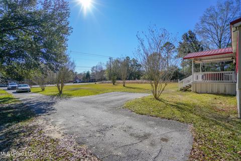 20569 Saucier Lizana Rd, Saucier, MS 39574 photo 6