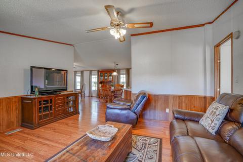 20569 Saucier Lizana Rd, Saucier, MS 39574 photo 15