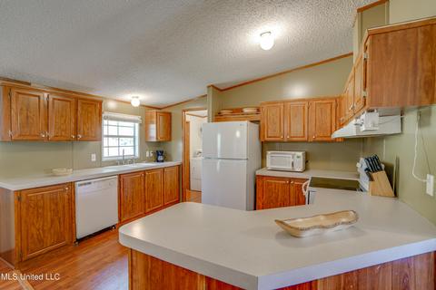 20569 Saucier Lizana Rd, Saucier, MS 39574 photo 23