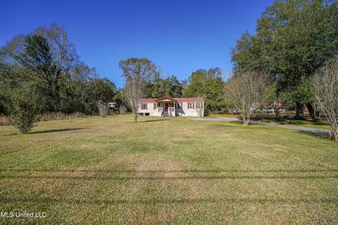 20569 Saucier Lizana Rd, Saucier, MS 39574 photo 2