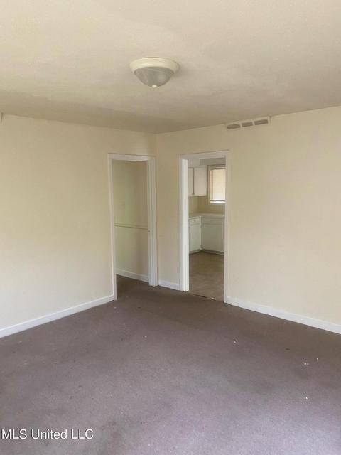 210 N Flag Chapel Rd, Jackson, MS 39209 photo 3