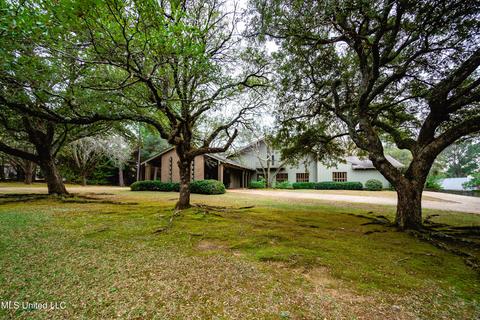 257 Brae Burn Dr, Jackson, MS 39211 photo 1