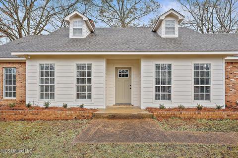 114 Hickory Ln, Clinton, MS 39056 photo 2