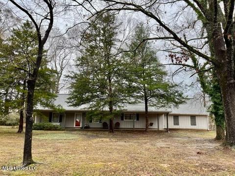 1226 Wesley Dr, Jackson, MS 39209 photo 1