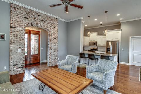 183 Falls Crossing Xing, Madison, MS 39110 photo 9