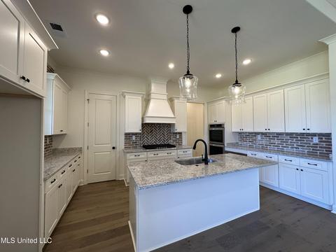 2174 Livingston Way, Hernando, MS 38632 photo 2