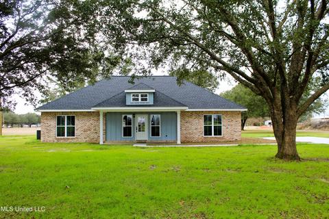 3274 Dean Nursery Rd, Lucedale, MS 39452